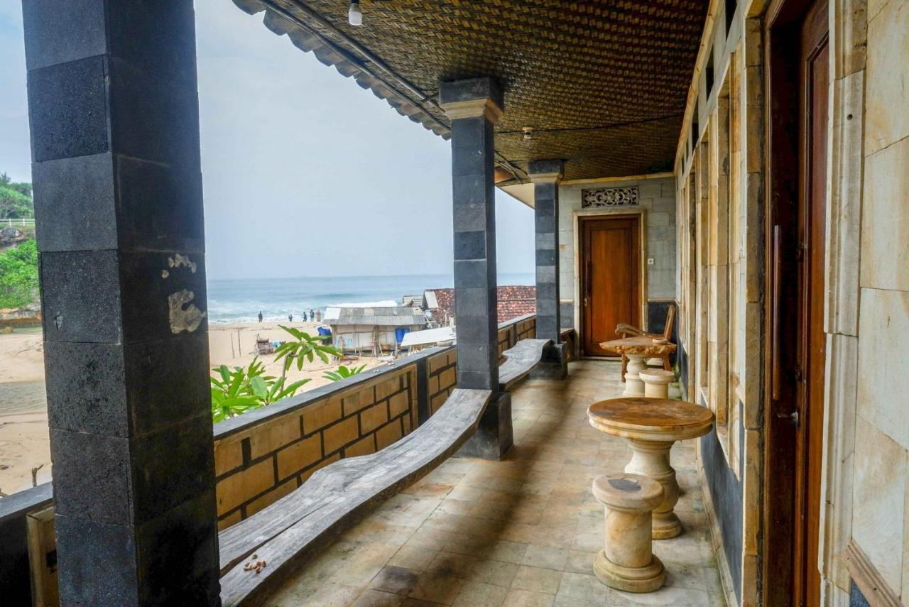 Hotel Kampoeng Drini Redpartner Brono Esterno foto