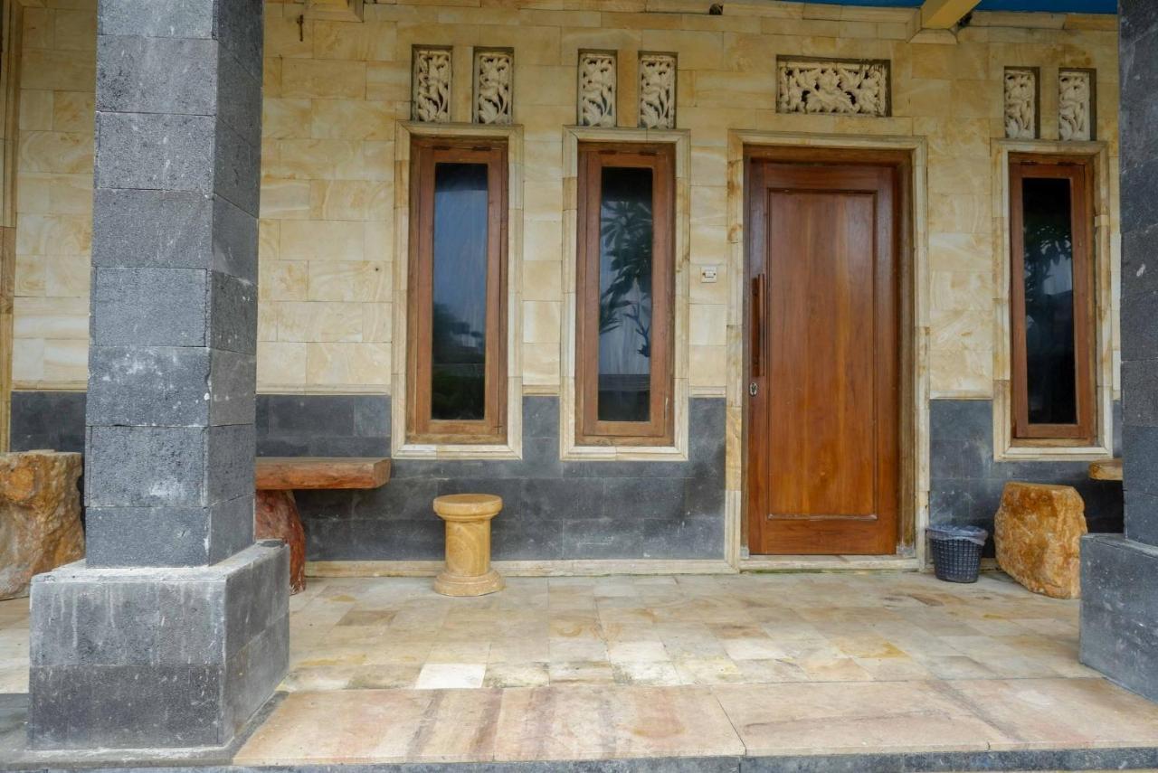 Hotel Kampoeng Drini Redpartner Brono Esterno foto