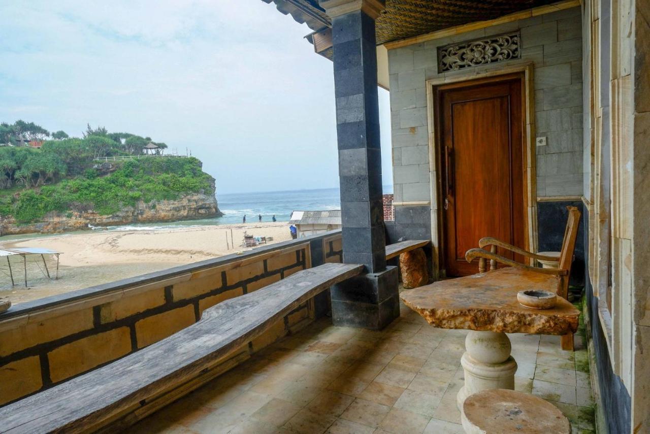 Hotel Kampoeng Drini Redpartner Brono Esterno foto