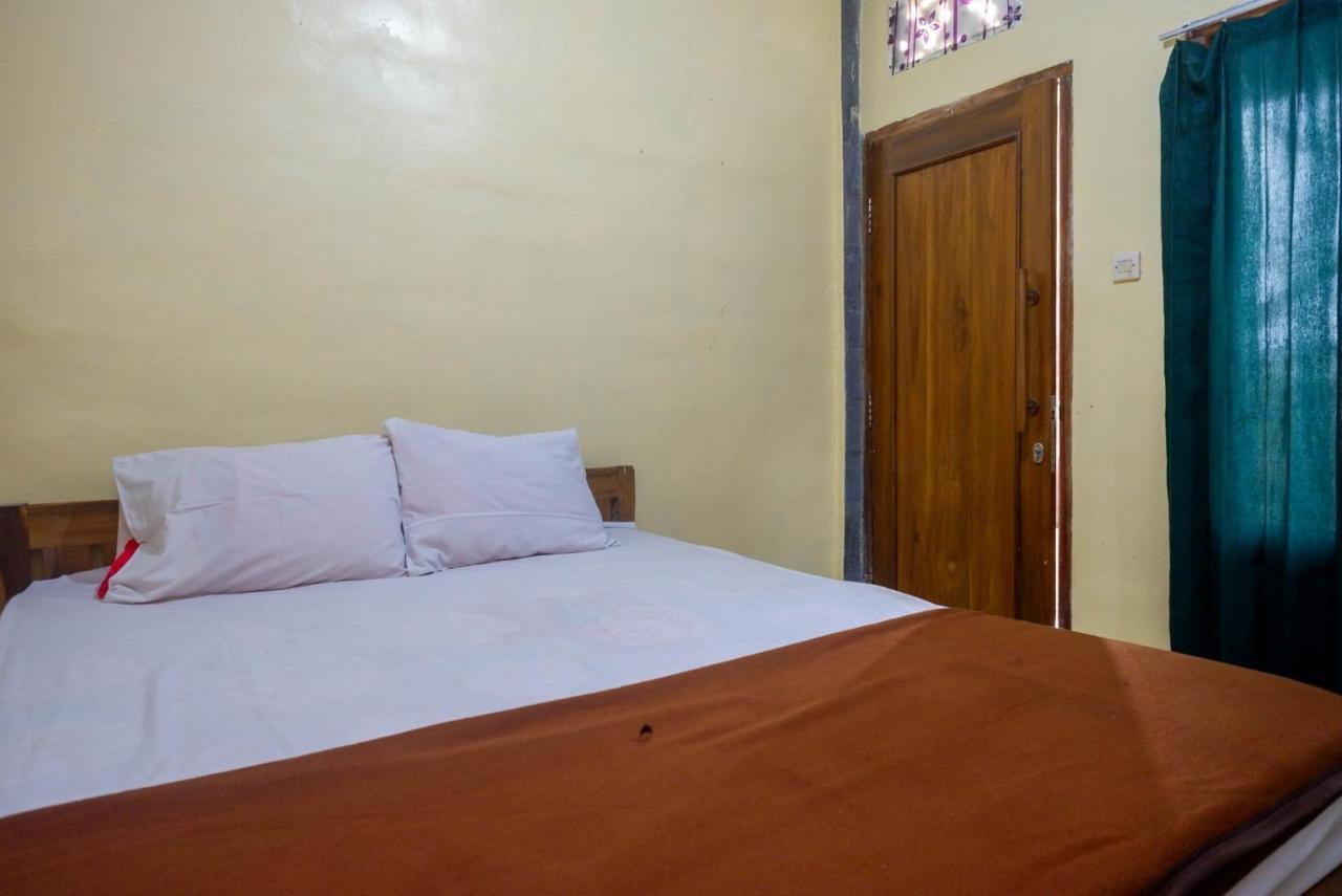 Hotel Kampoeng Drini Redpartner Brono Esterno foto